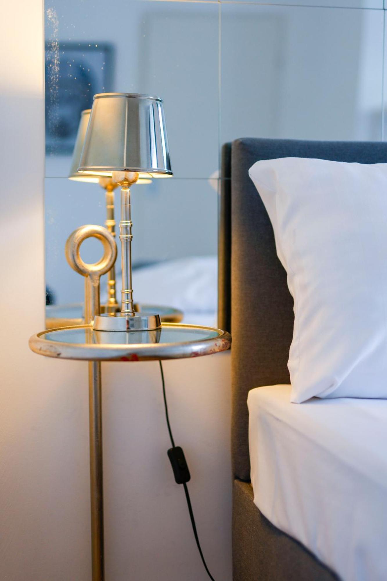 Sleephotels Alsterroom ハンブルク エクステリア 写真